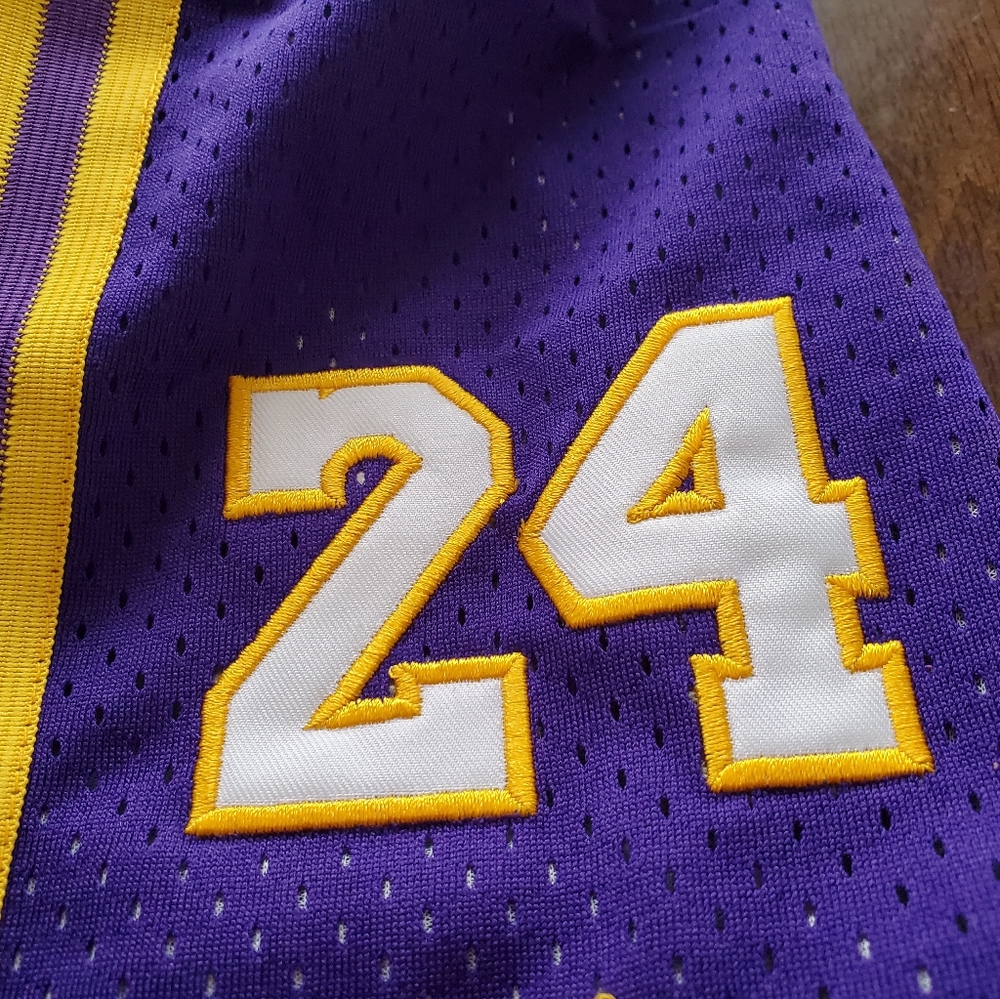 Kobe Bryant - Picture 4 of 8